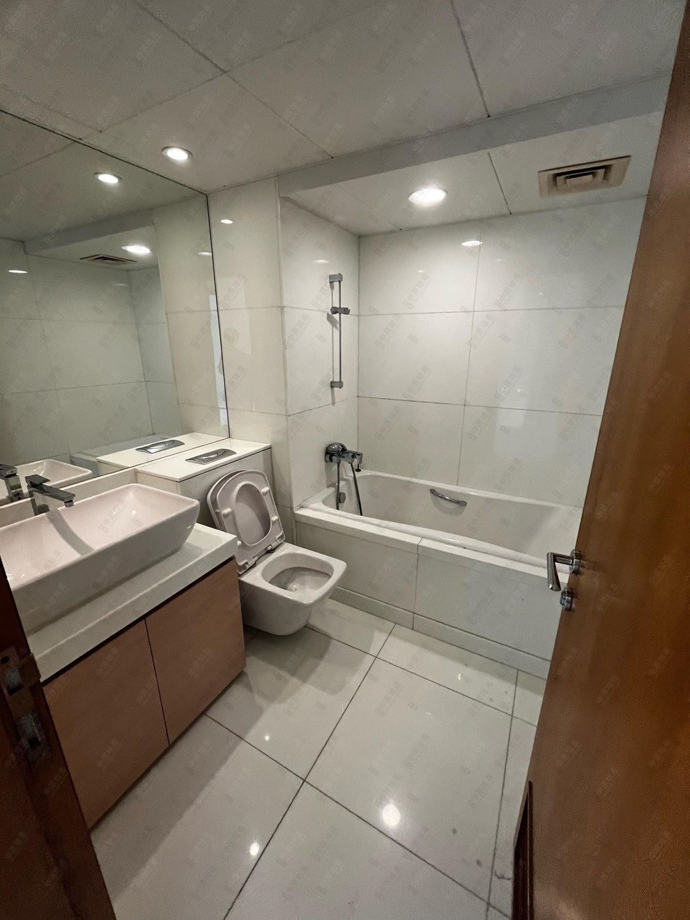 Unit Interior-Bathroom