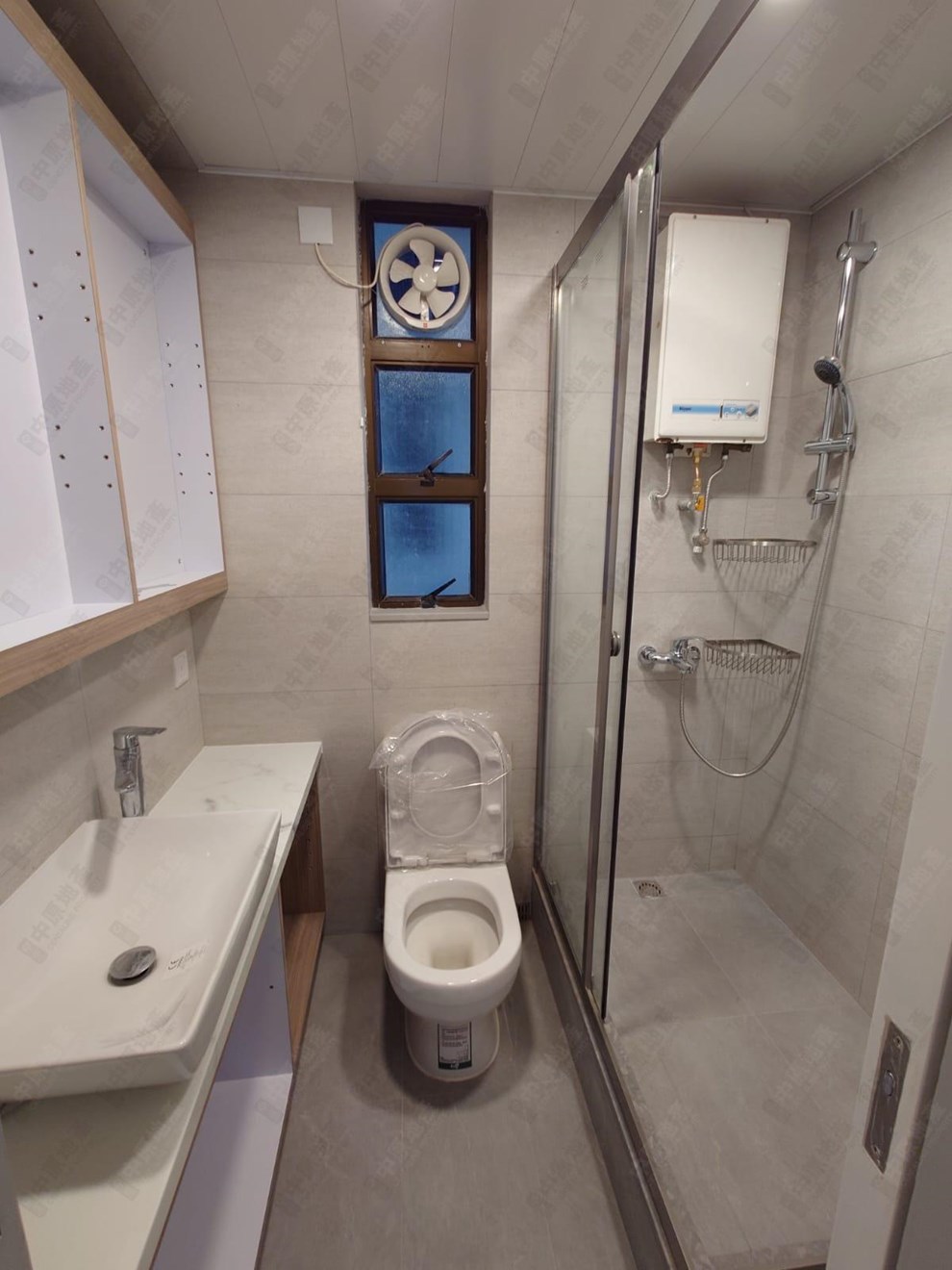 Unit Interior-Washroom