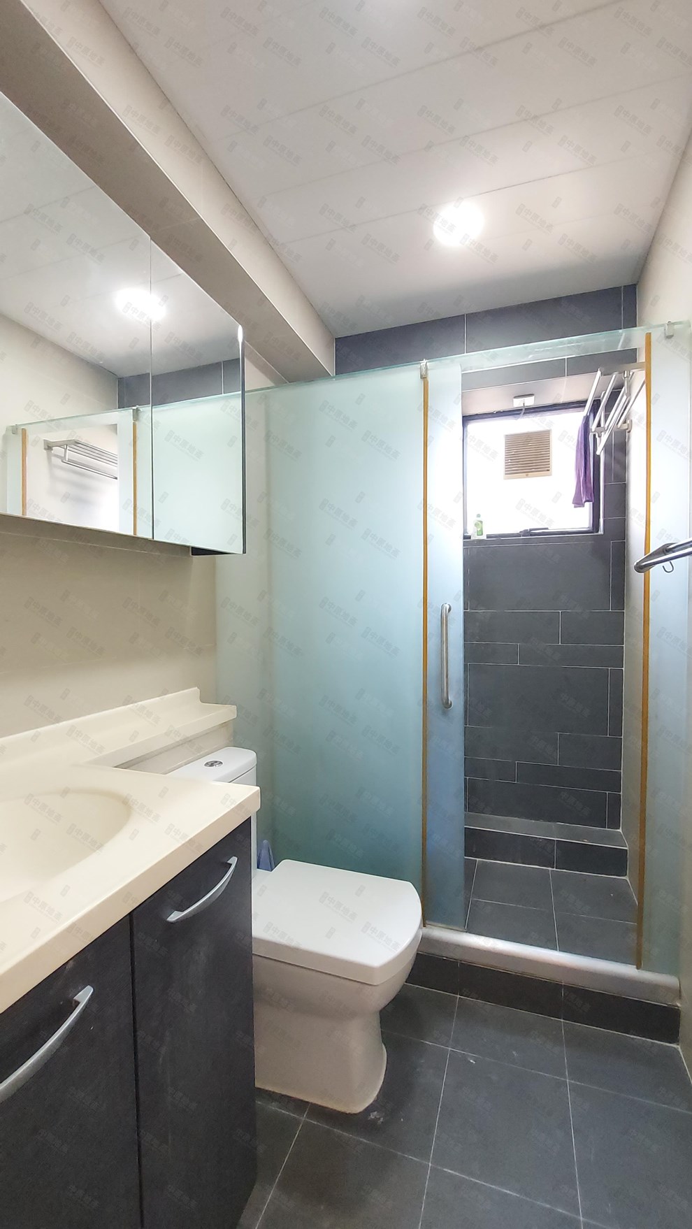 Unit Interior-Bathroom