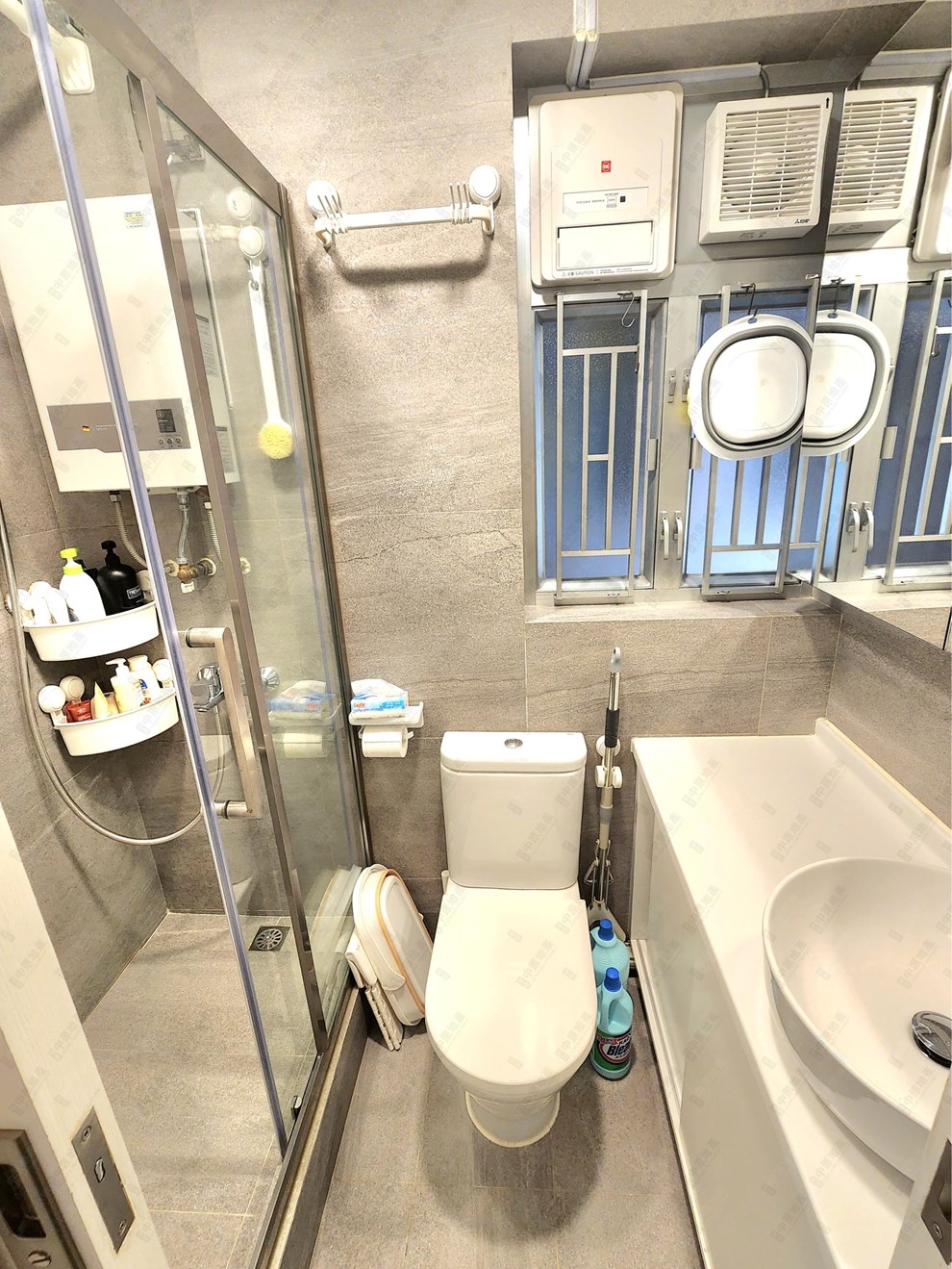 Unit Interior-Bathroom
