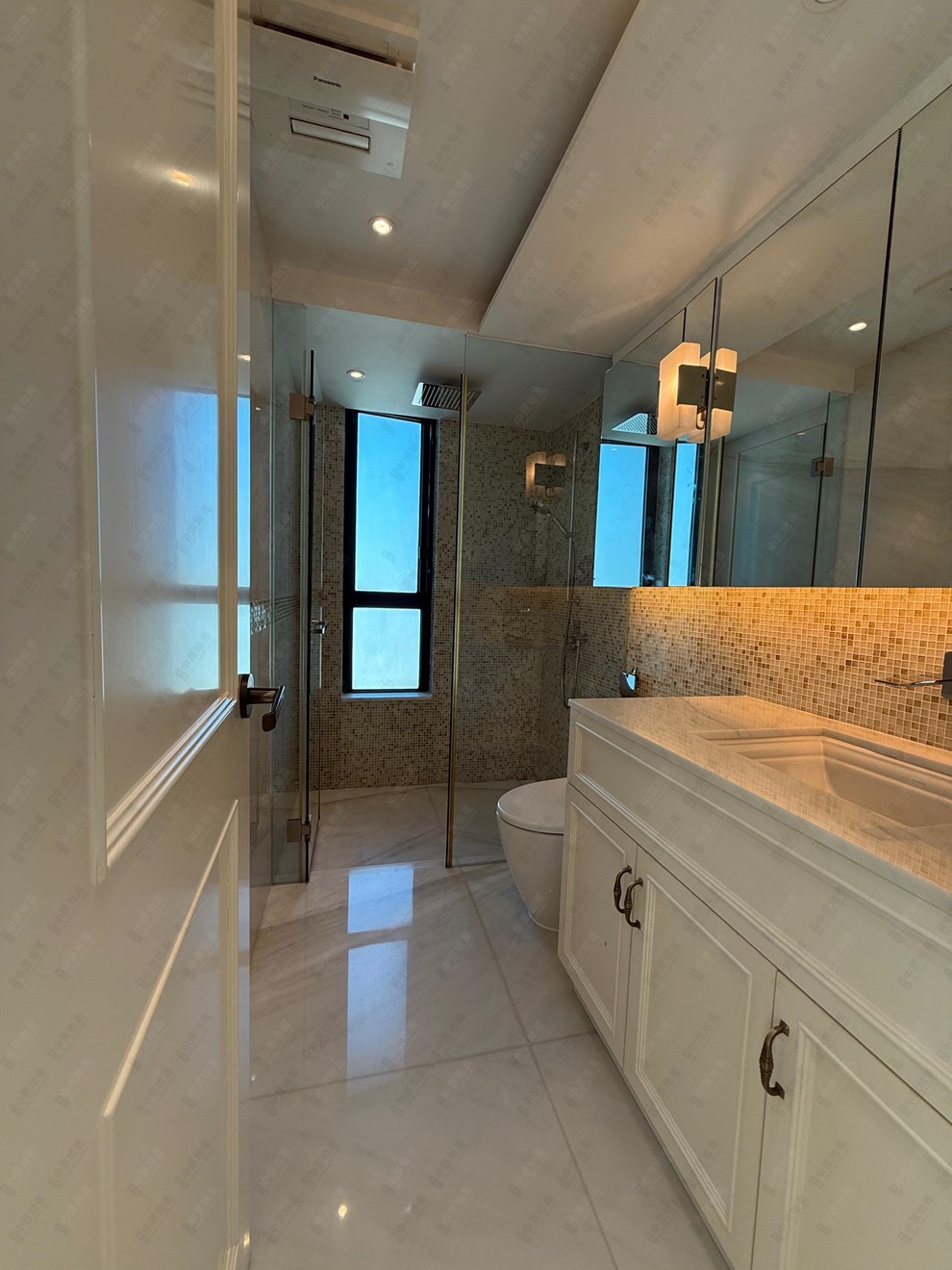 Unit Interior-Master Bathroom