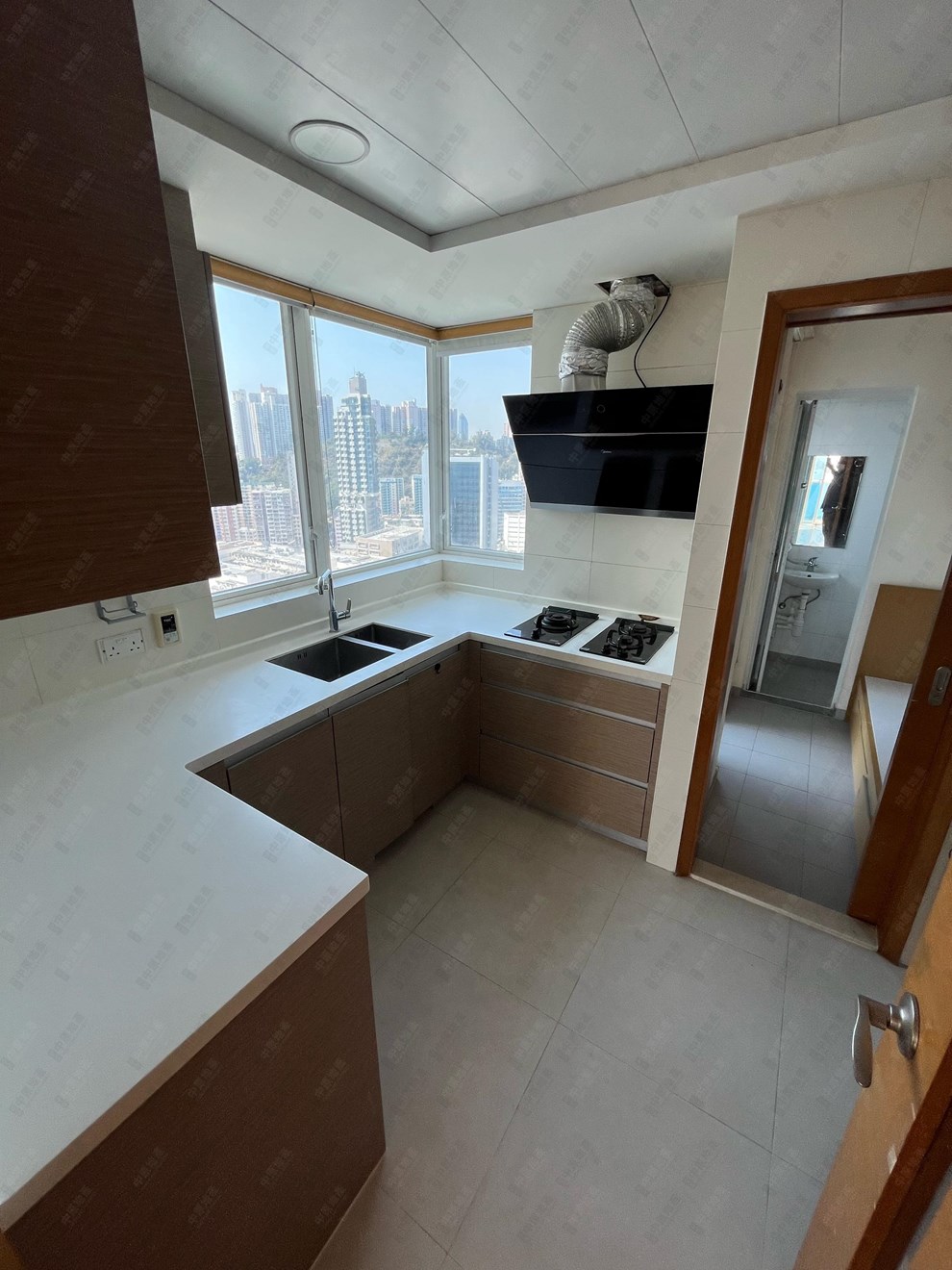 Unit Interior-Kitchen