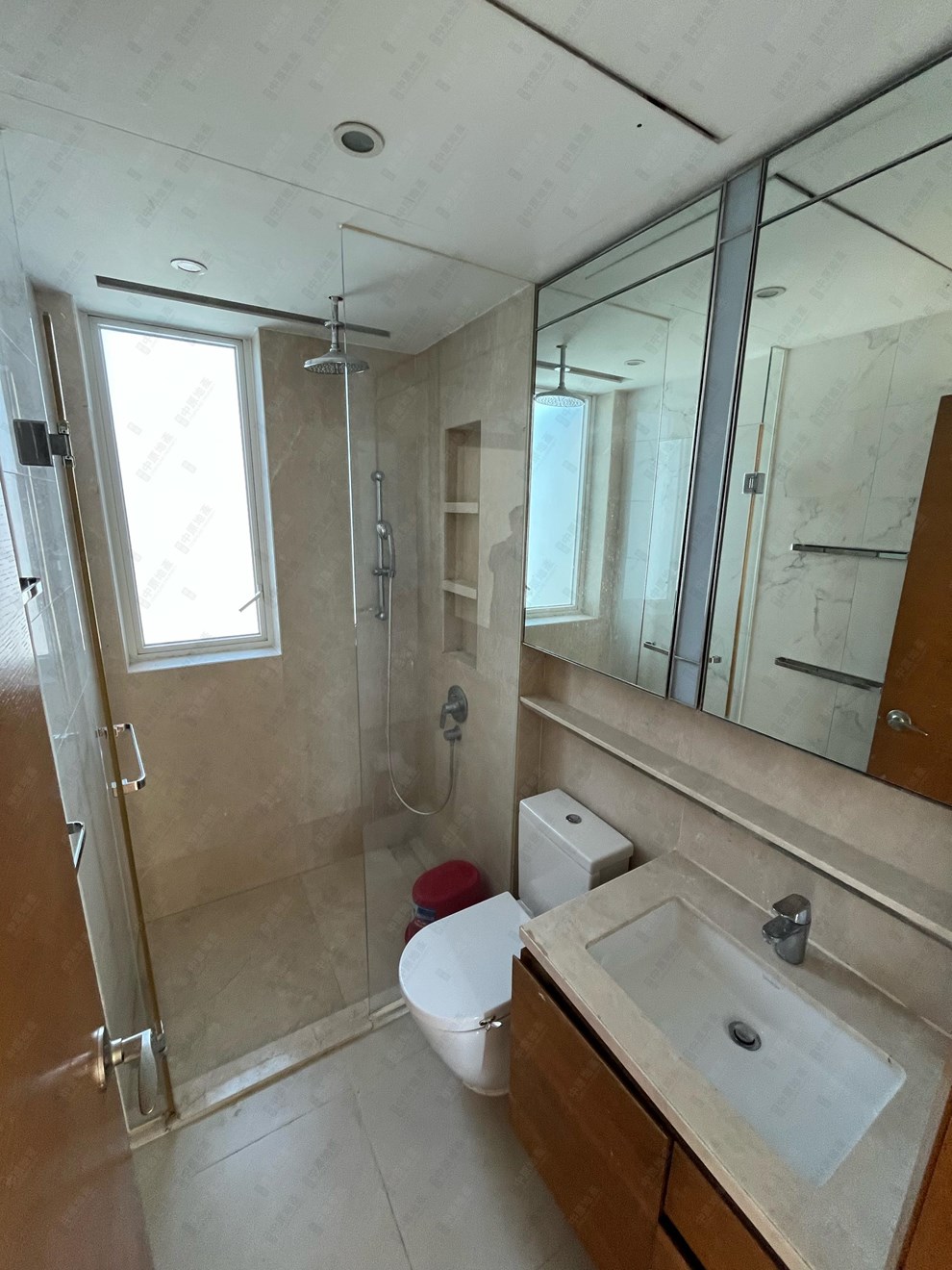 Unit Interior-Washroom