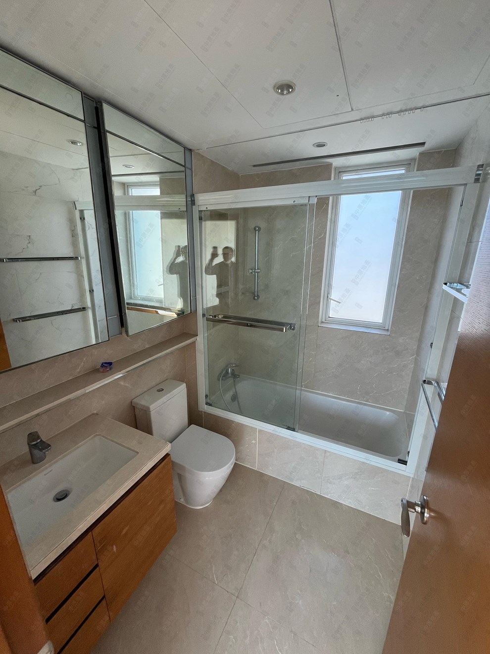 Unit Interior-Master Bathroom