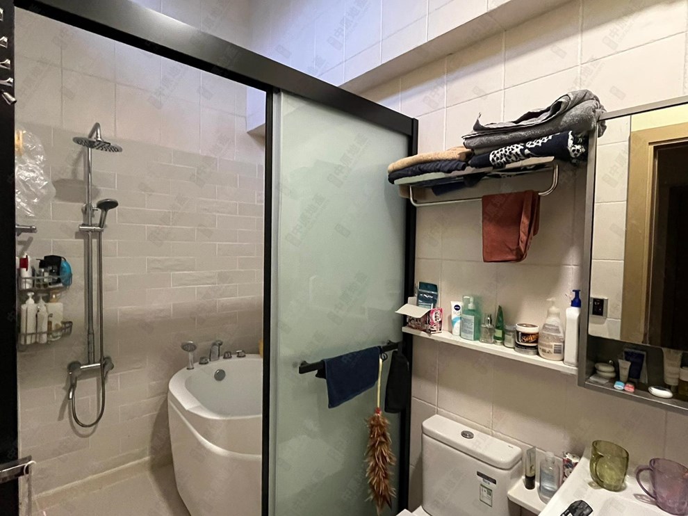 Unit Interior-Bathroom