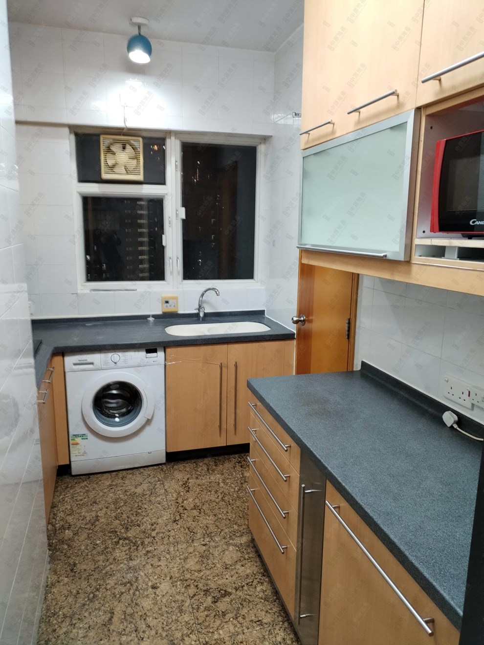 Unit Interior-Kitchen