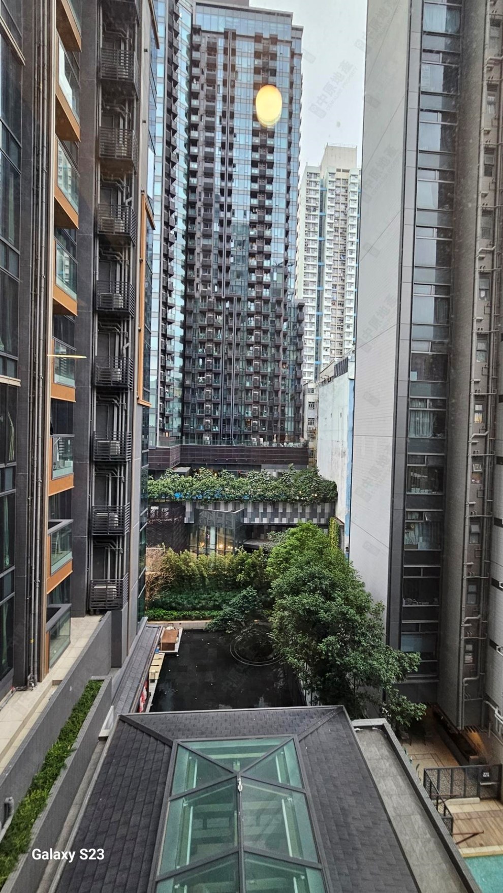窗外景觀-由睡房