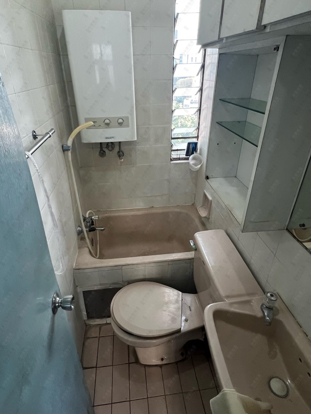 Unit Interior-Bathroom