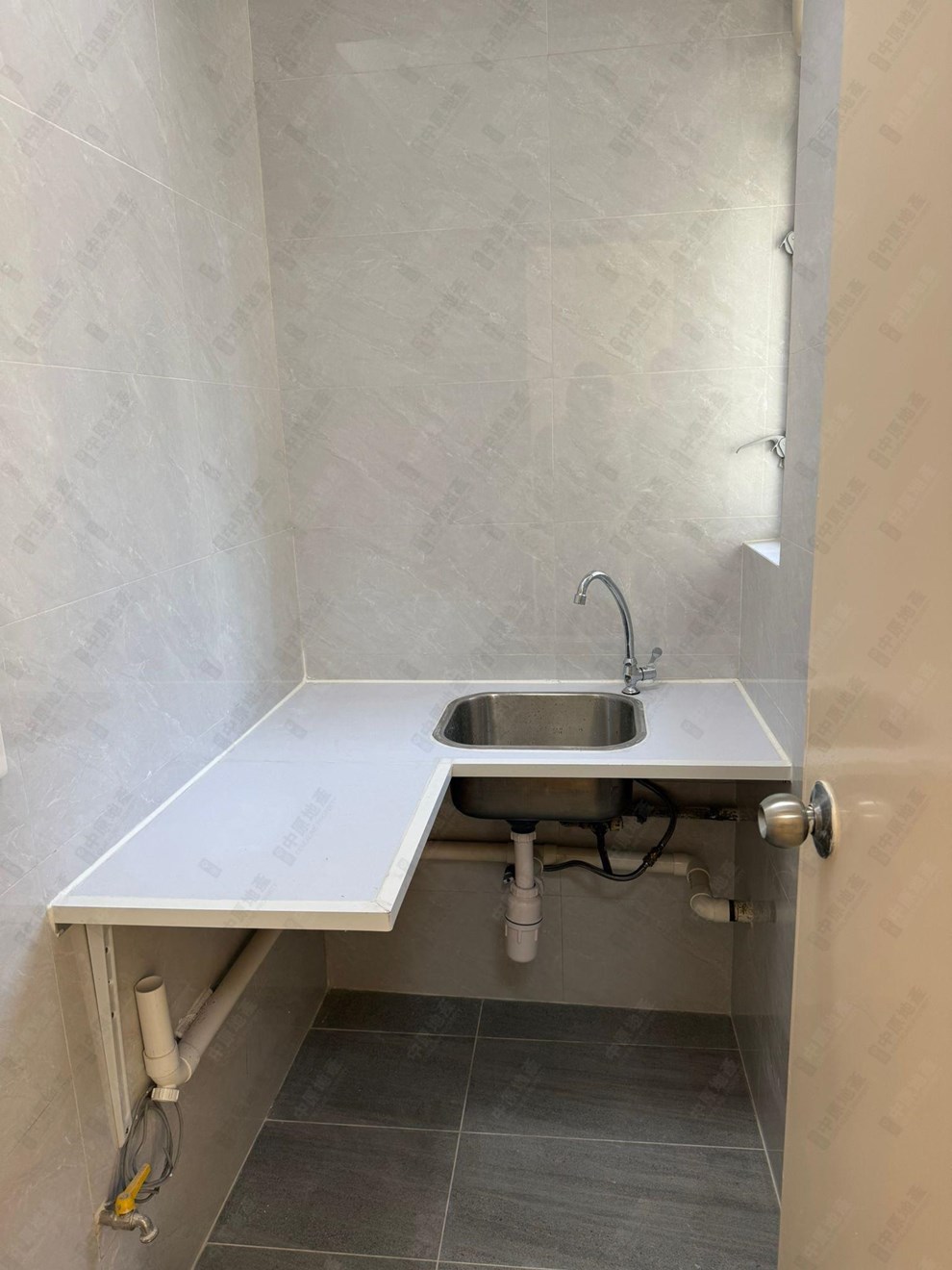 Unit Interior-Kitchen