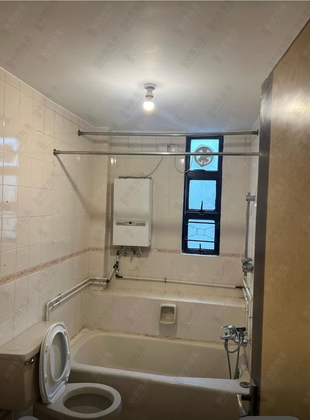 Unit Interior-Bathroom