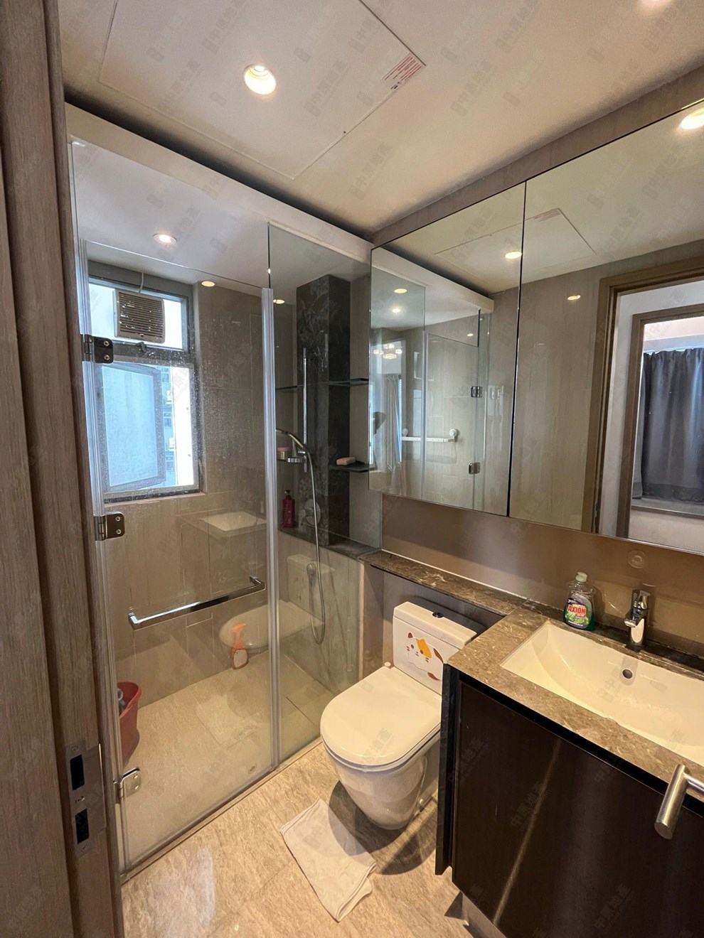 Unit Interior-Washroom
