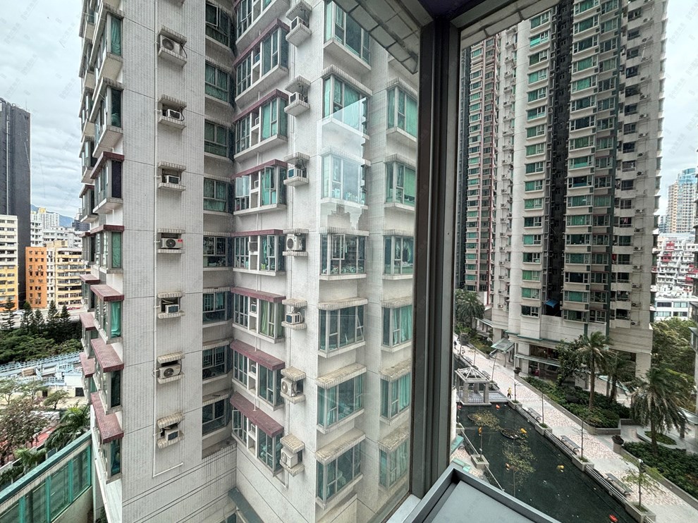 窗外景觀-由睡房