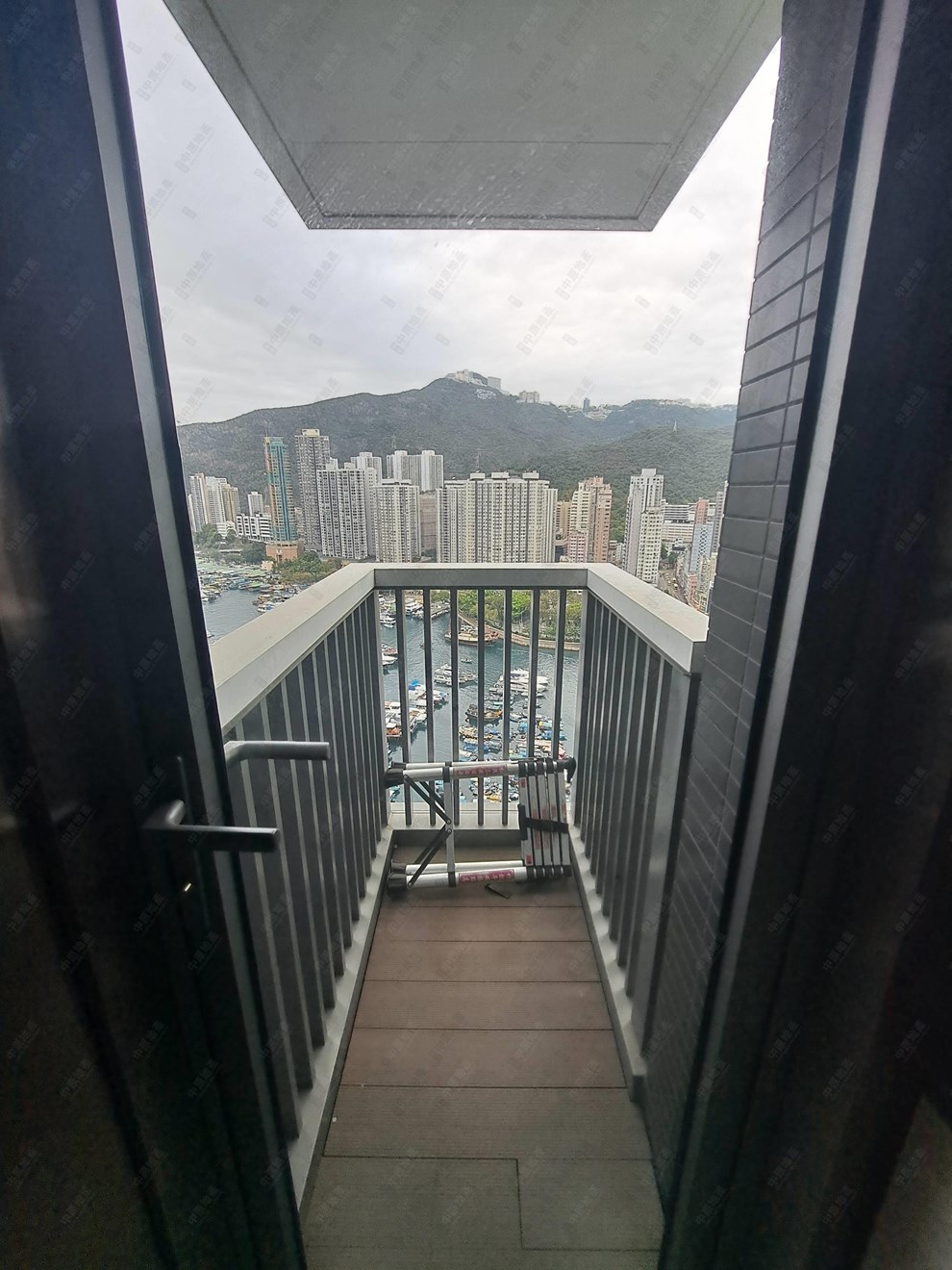 單位外部-平台