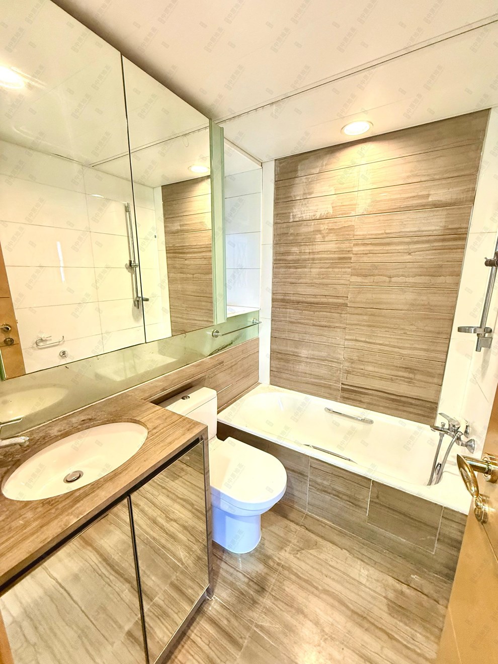 Unit Interior-Bathroom