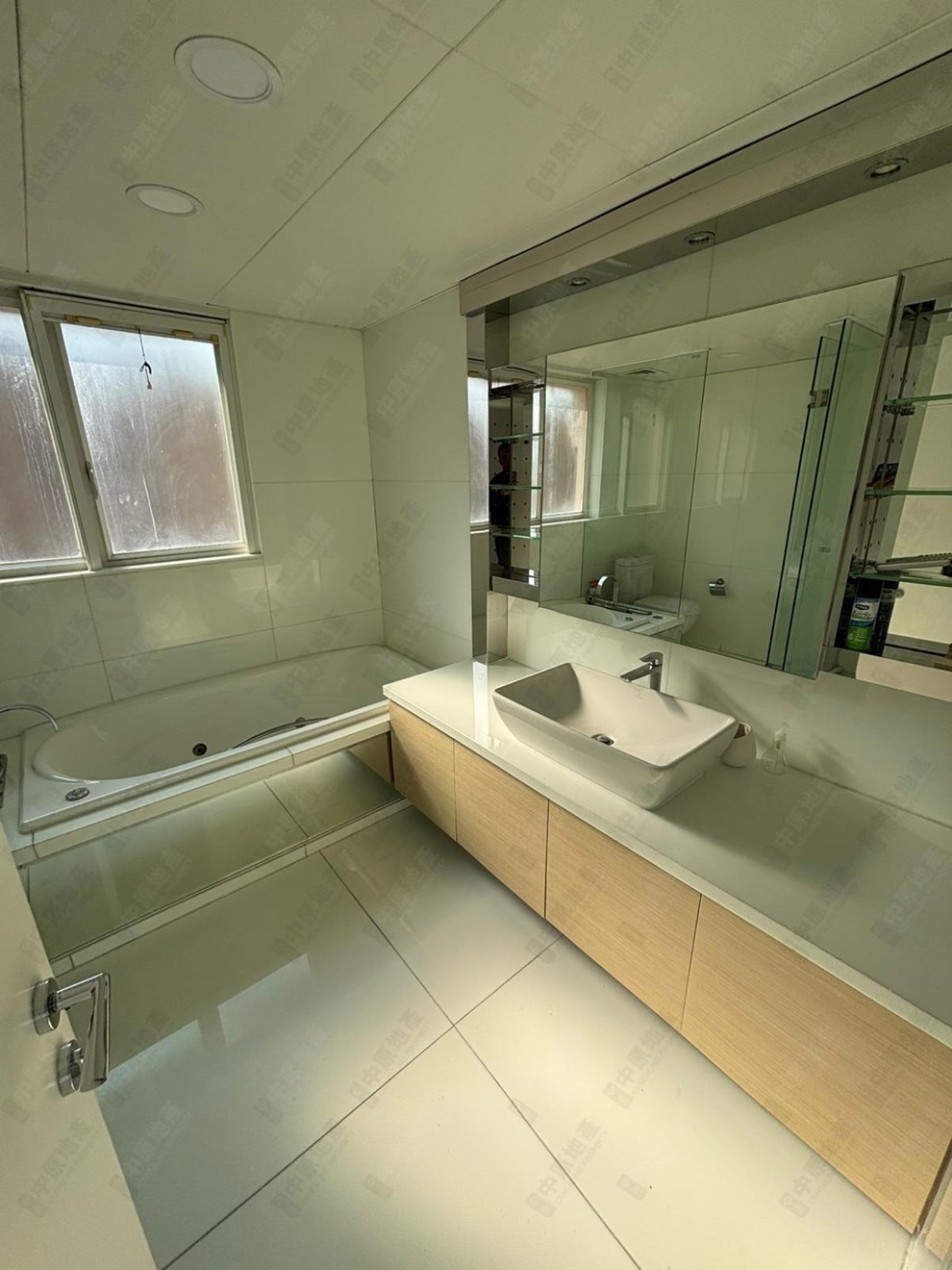 Unit Interior-Washroom