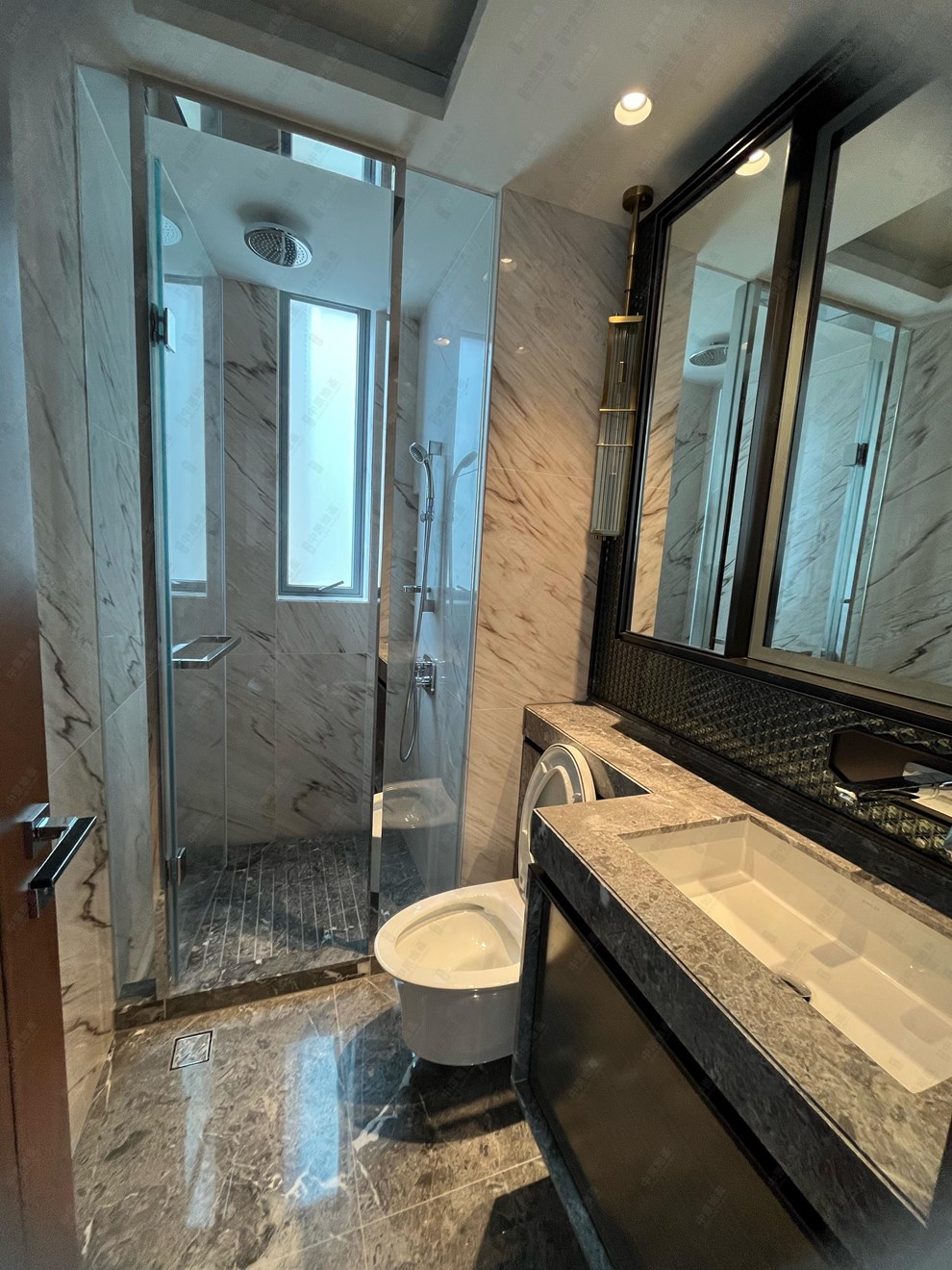 Unit Interior-Bathroom