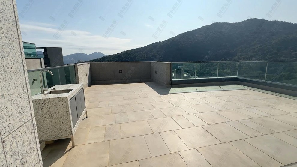 Unit Exterior-Roof