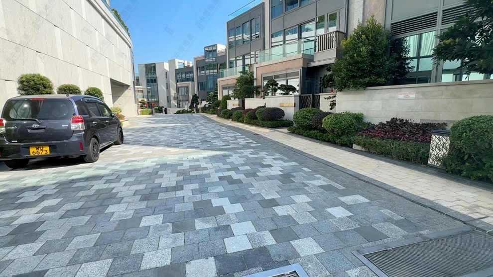 Estate-Entrance