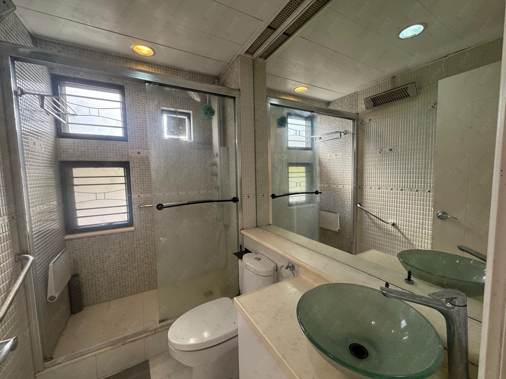 Unit Interior-Bathroom