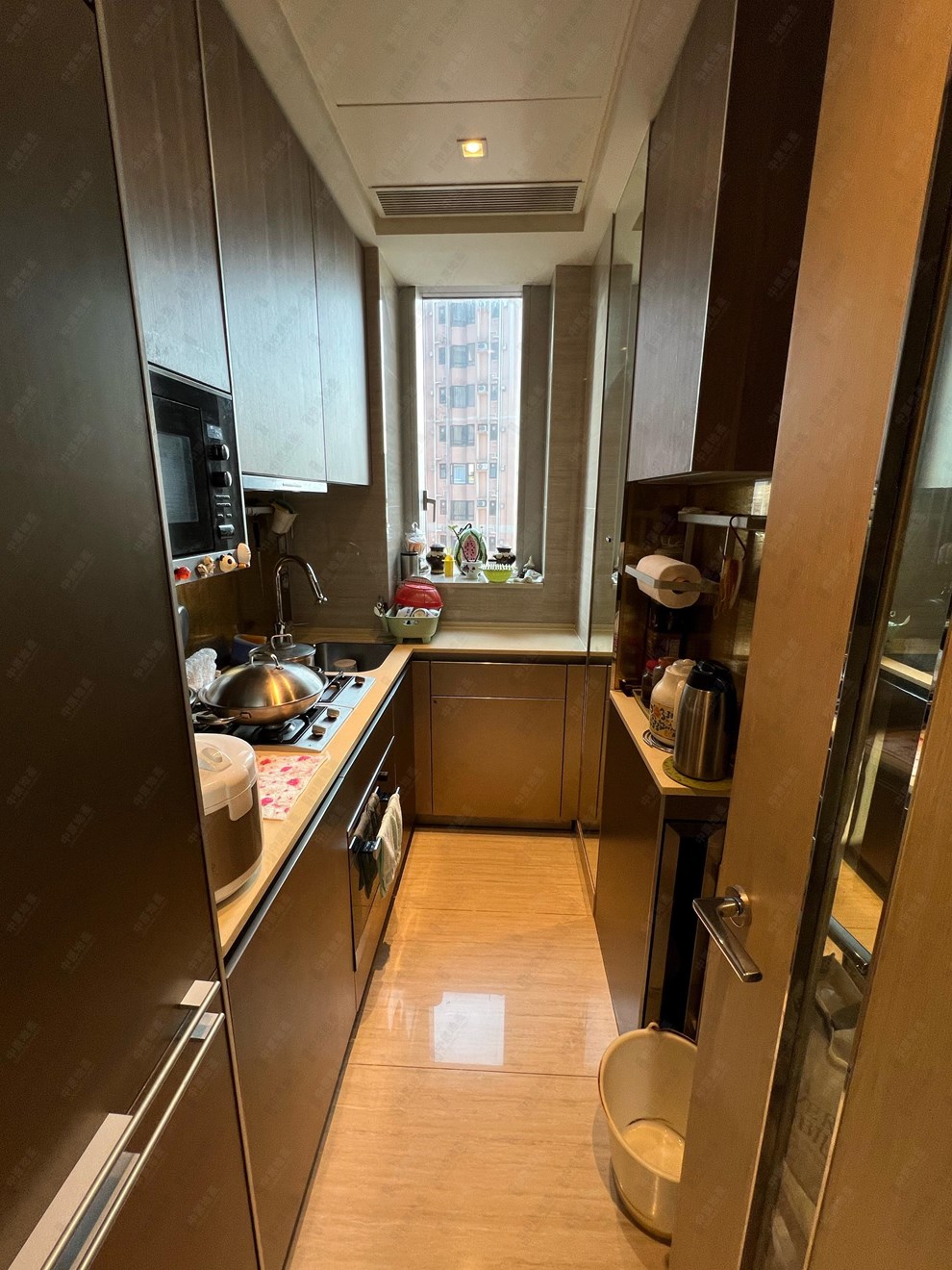 Unit Interior-Kitchen