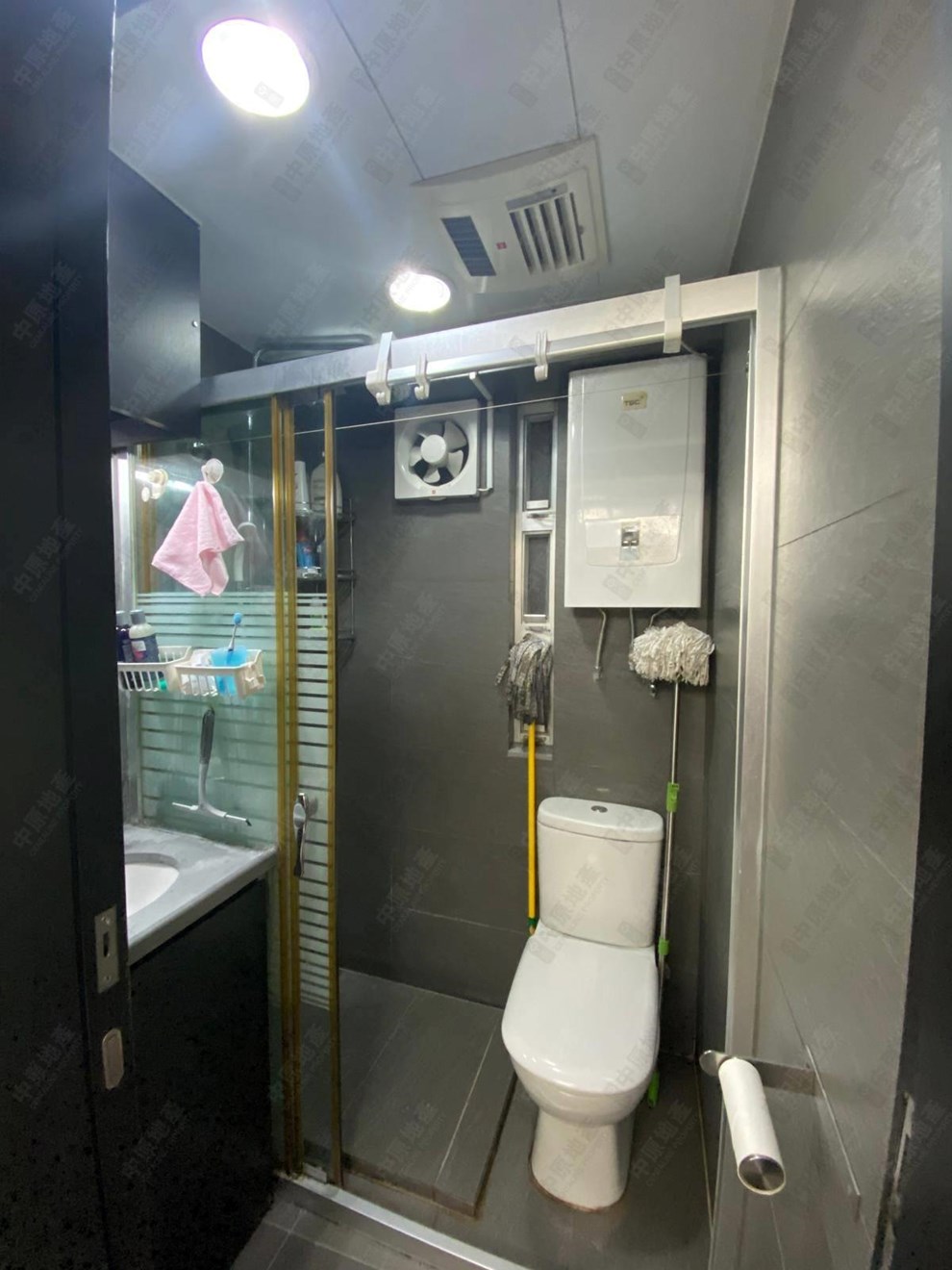 Unit Interior-Bathroom