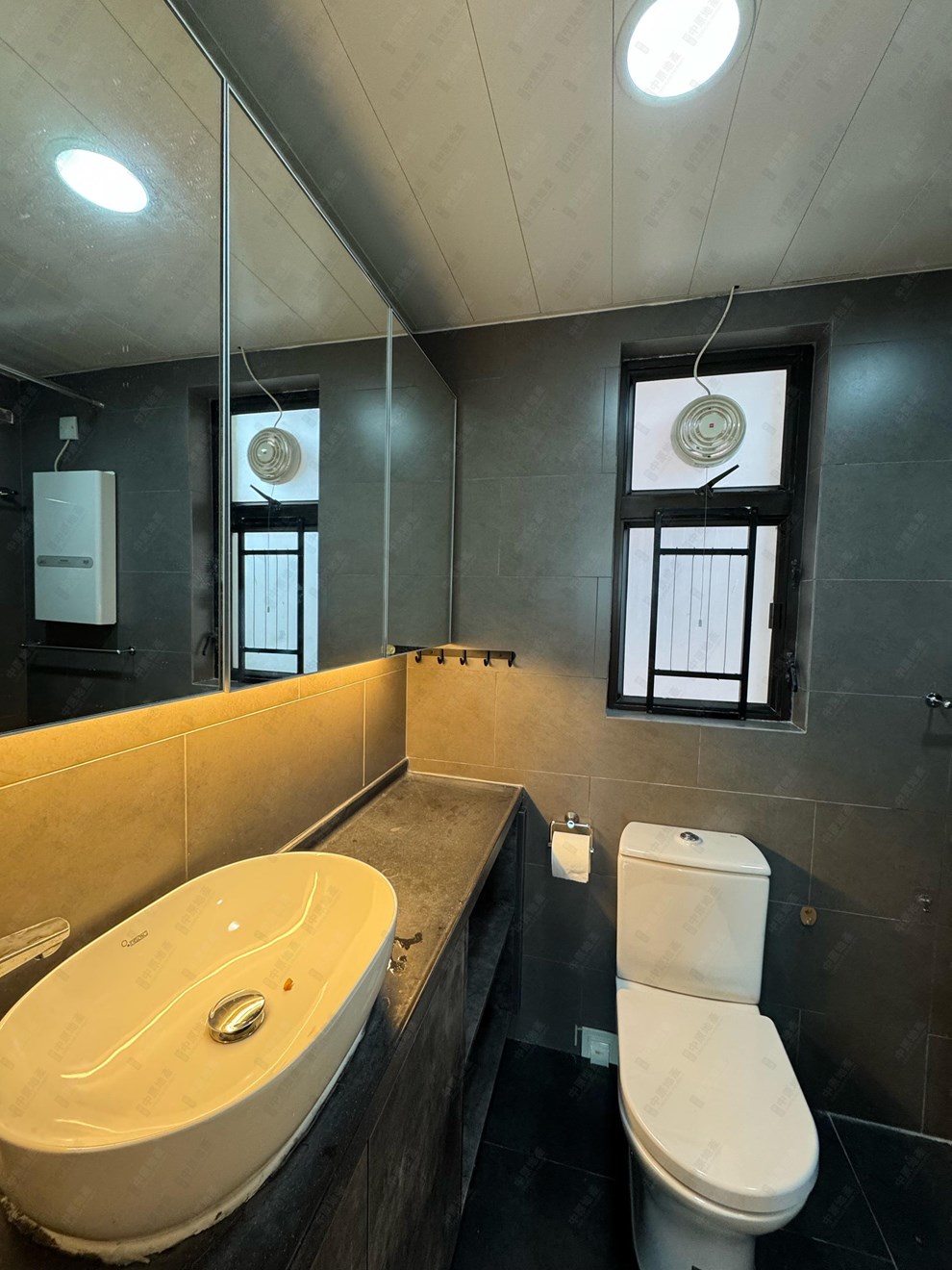 Unit Interior-Bathroom