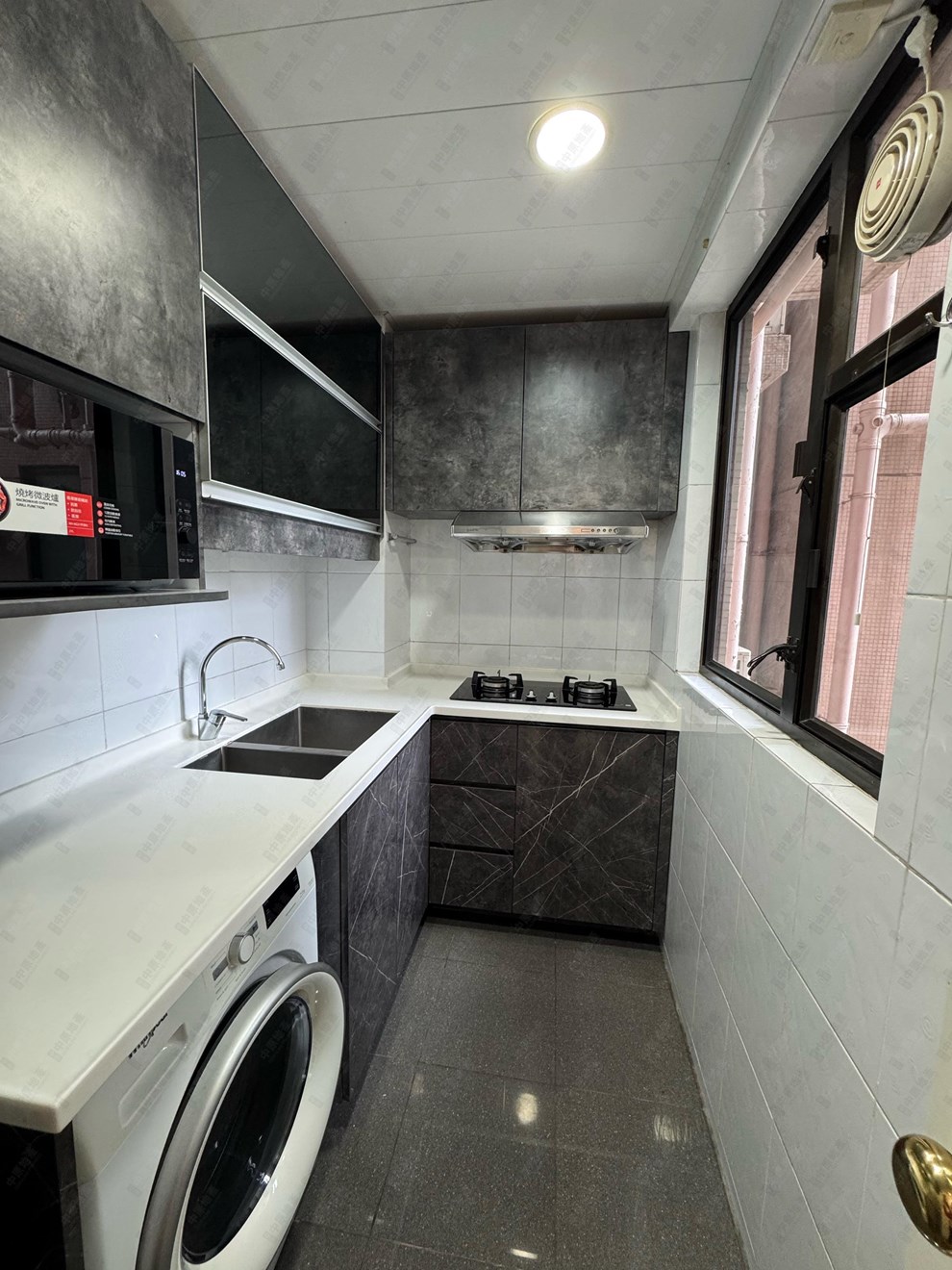 Unit Interior-Kitchen