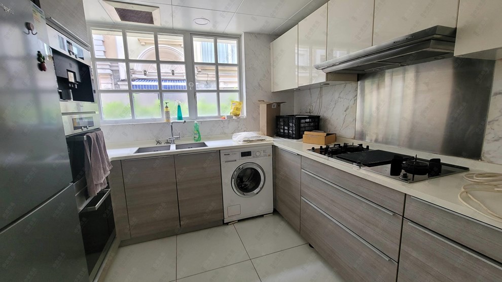 Unit Interior-Kitchen