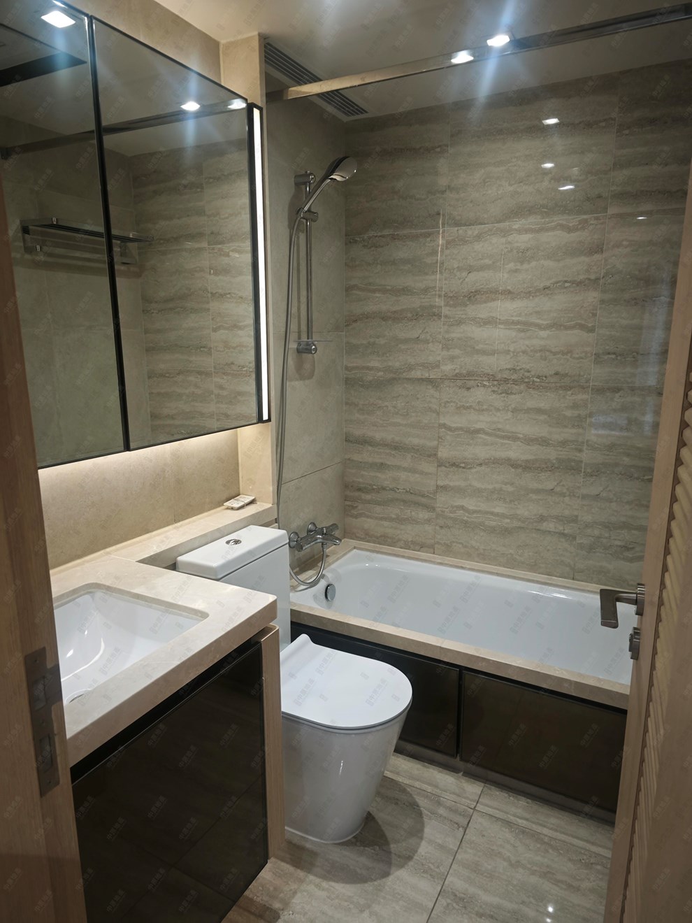 Unit Interior-Bathroom