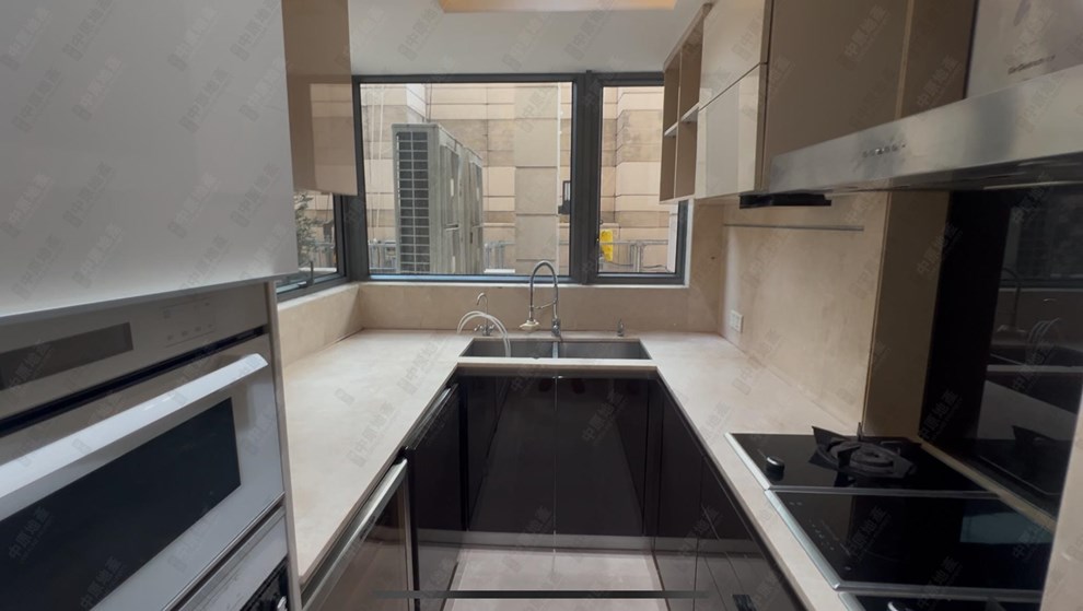Unit Interior-Kitchen