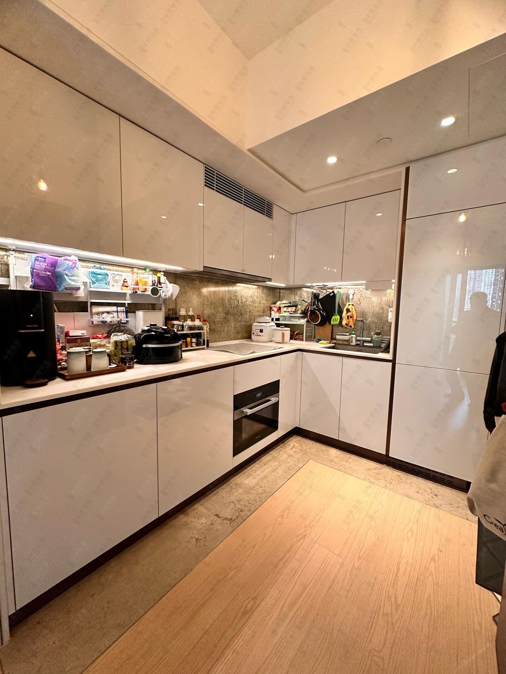Unit Interior-Kitchen