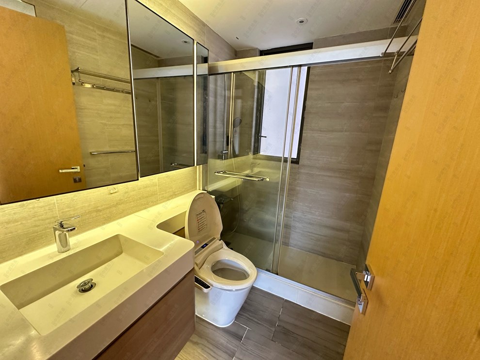 Unit Interior-Bathroom