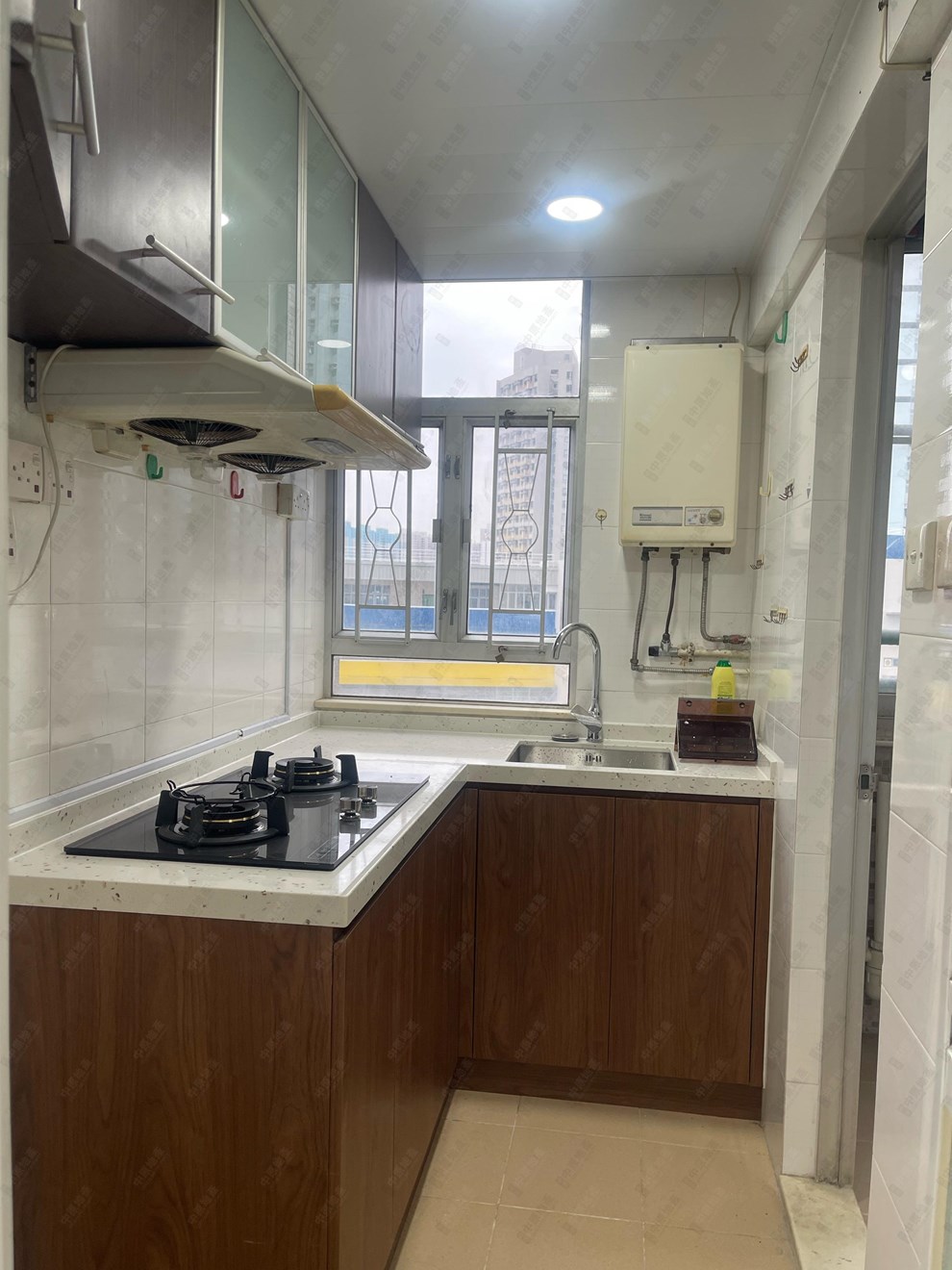 Unit Interior-Kitchen