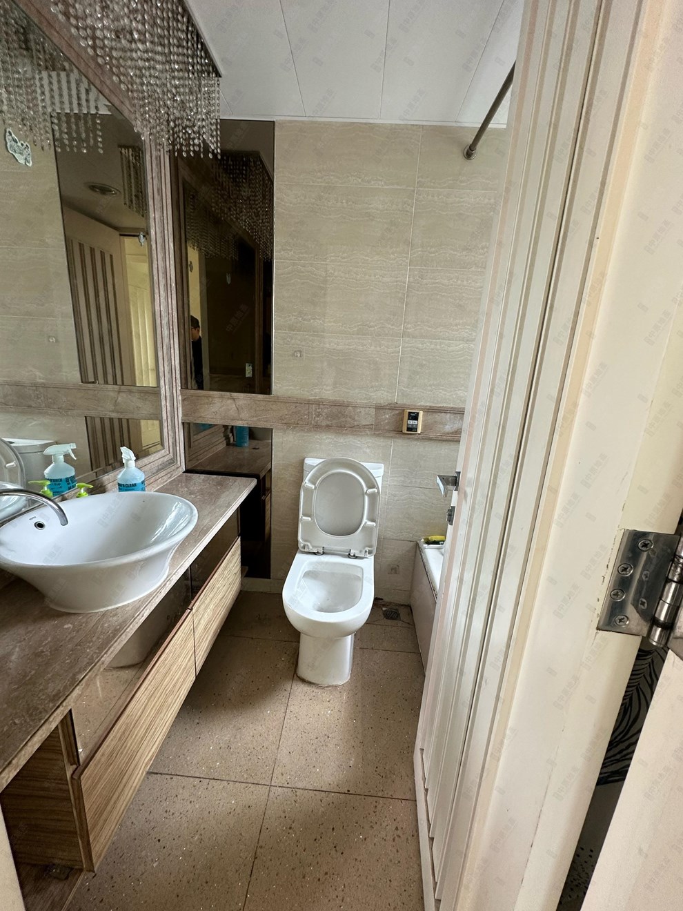 Unit Interior-Bathroom