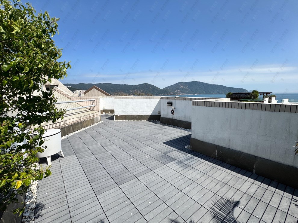 Unit Exterior-Roof