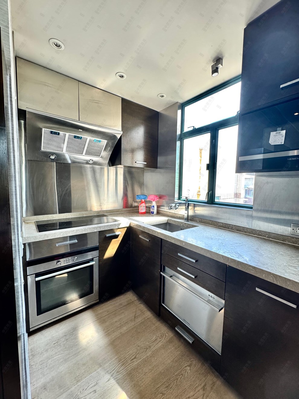 Unit Interior-Kitchen