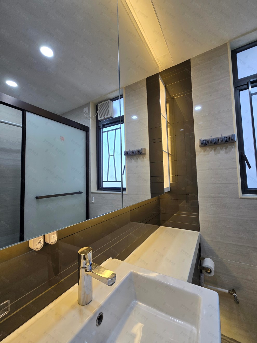 Unit Interior-Washroom