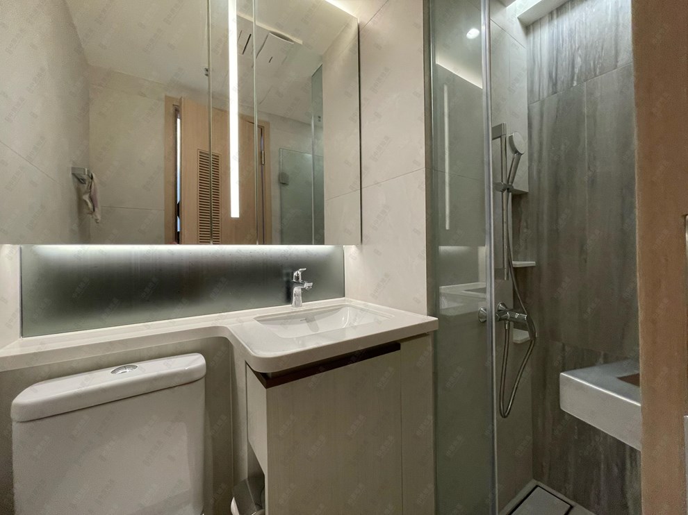 Unit Interior-Bathroom