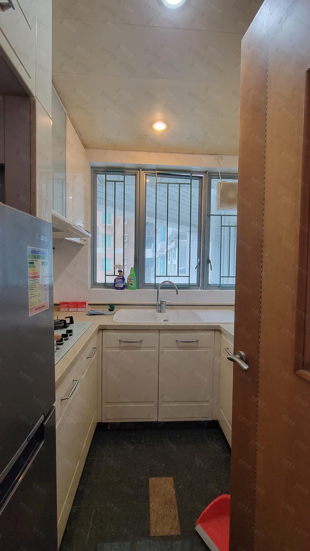 Unit Interior-Kitchen