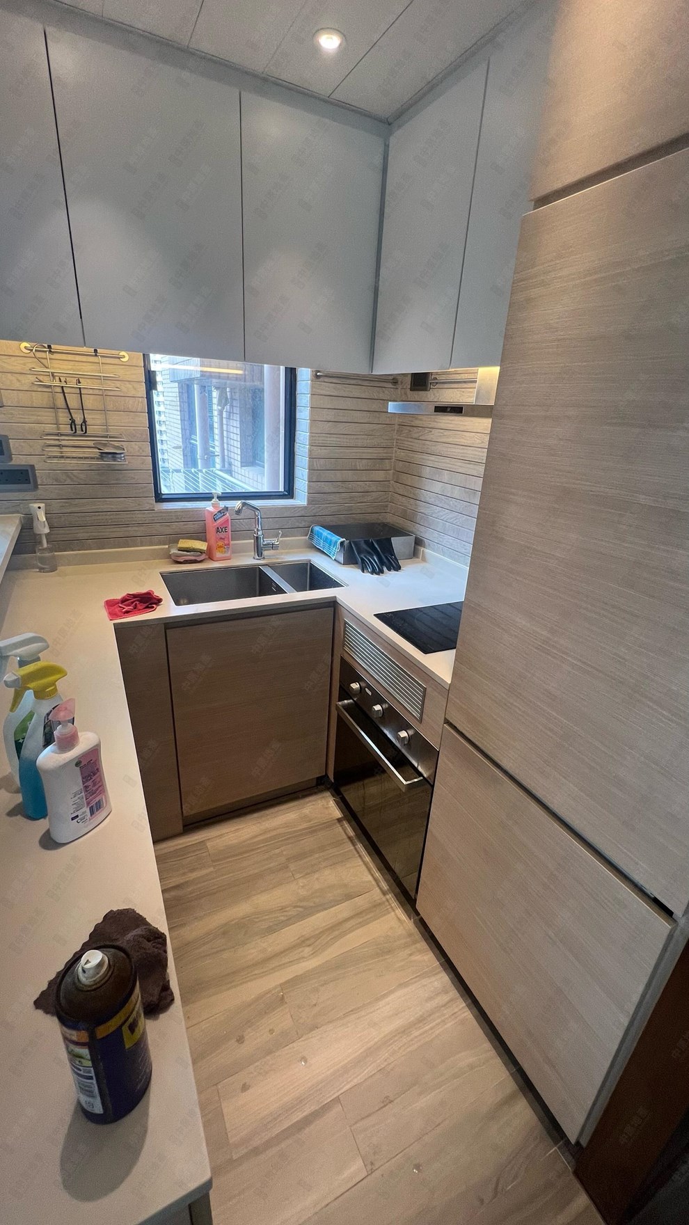 Unit Interior-Kitchen