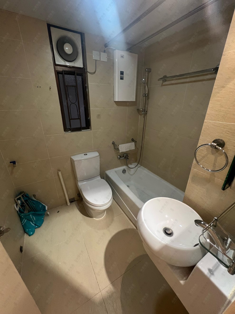 Unit Interior-Bathroom