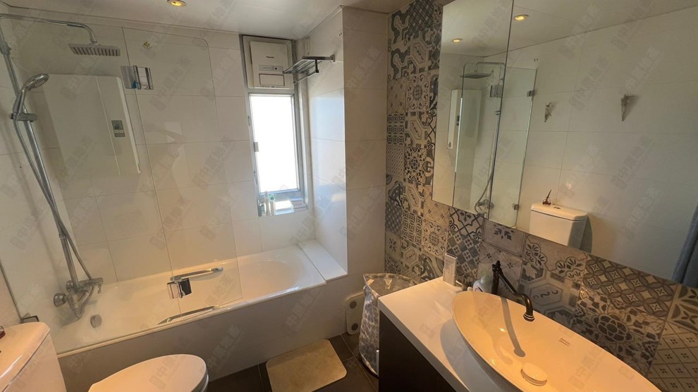 Unit Interior-Bathroom