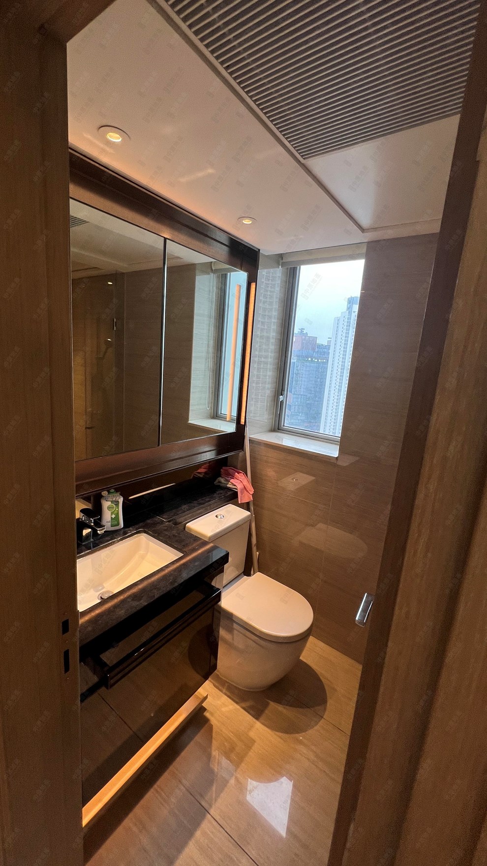Unit Interior-Washroom