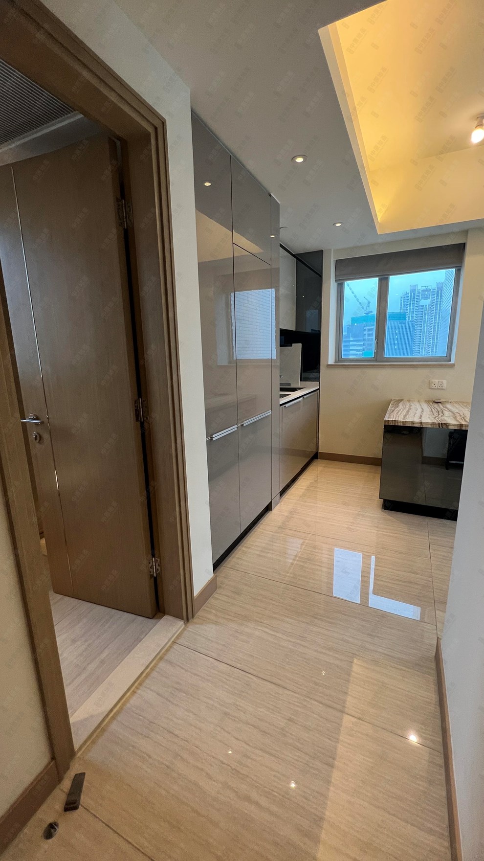 Unit Interior-Kitchen
