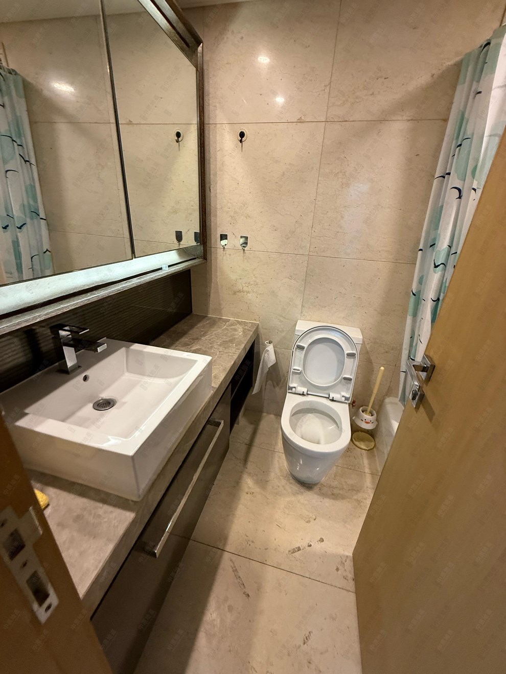 Unit Interior-Bathroom
