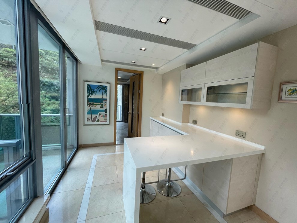 Unit Interior-Kitchen