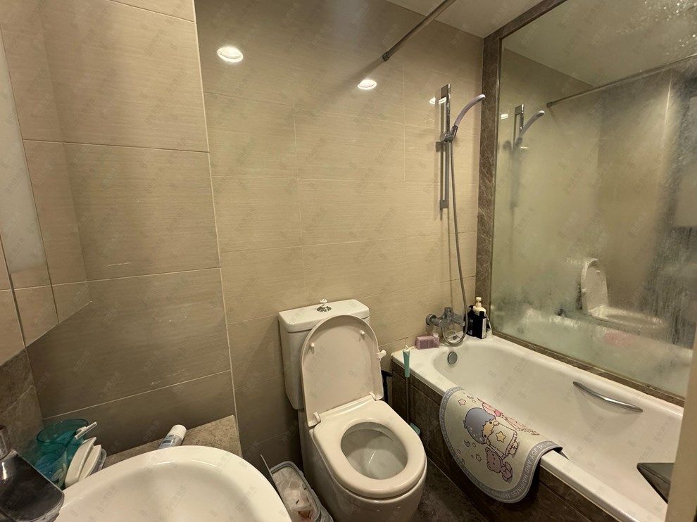 Unit Interior-Bathroom