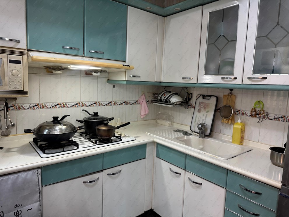 Unit Interior-Kitchen