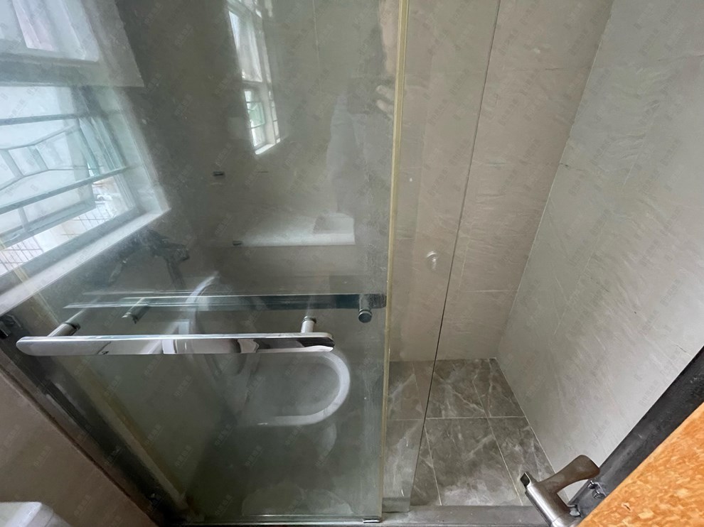 Unit Interior-Bathroom