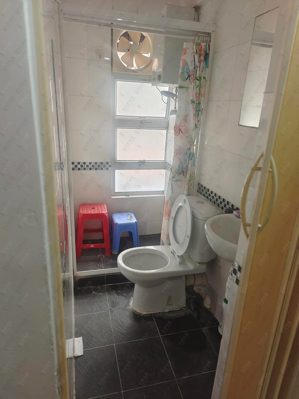 Unit Interior-Washroom